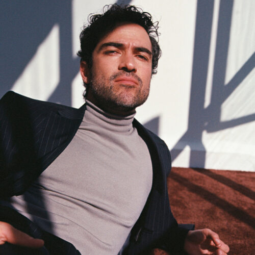 Alfonso Herrera Stays Grounded